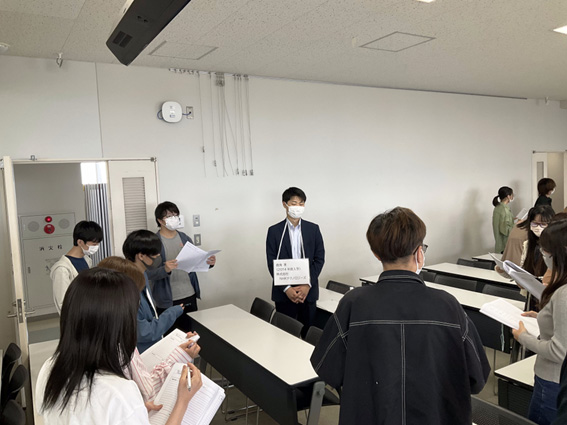 情報文化キャリア総合　鹿角準さん