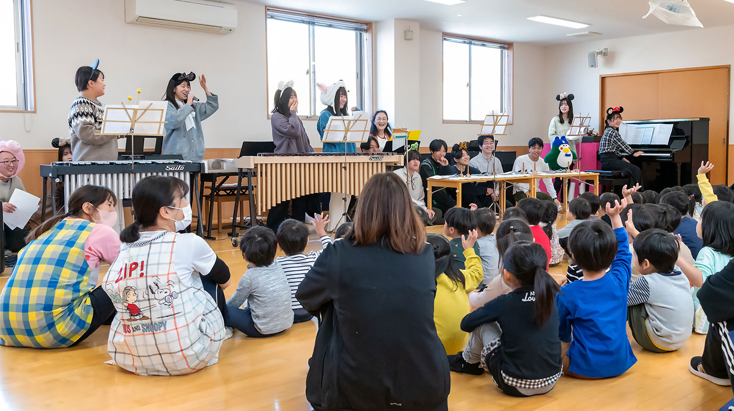 こどもコミュニケーション学科の3年生がえどがわ南流山保育園で演奏会を開催