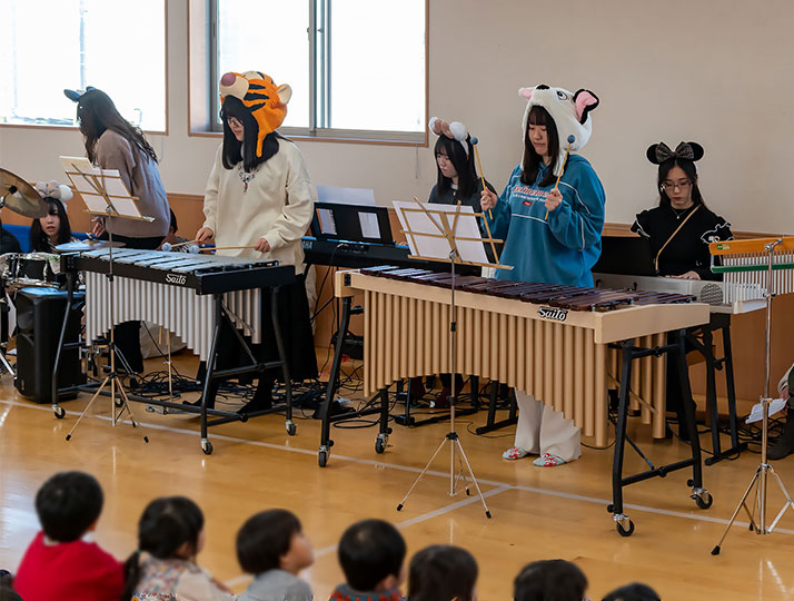 こどもコミュニケーション学科の3年生がえどがわ南流山保育園で演奏会を開催