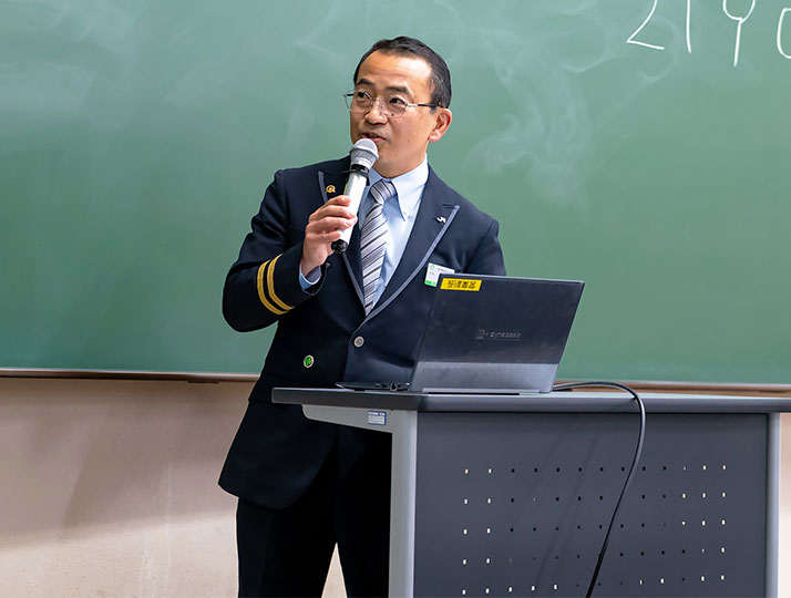 柏駅長の石井孝男様