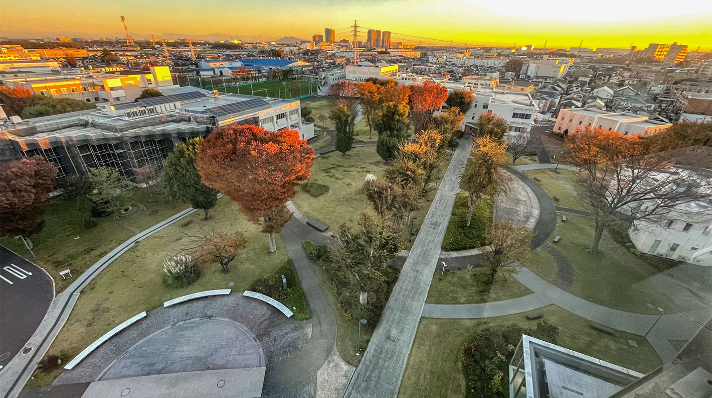 江戸川大学での撮影初日・11月17日の朝焼け