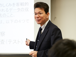 学校法人江戸川学園 江戸川大学 メディア掲載情報 中村真教授 社会心理学 が自撮り棒規制についてコメント 学校法人江戸川学園 江戸川大学 メディア掲載情報 中村真教授 社会心理学 が自撮り棒規制についてコメント